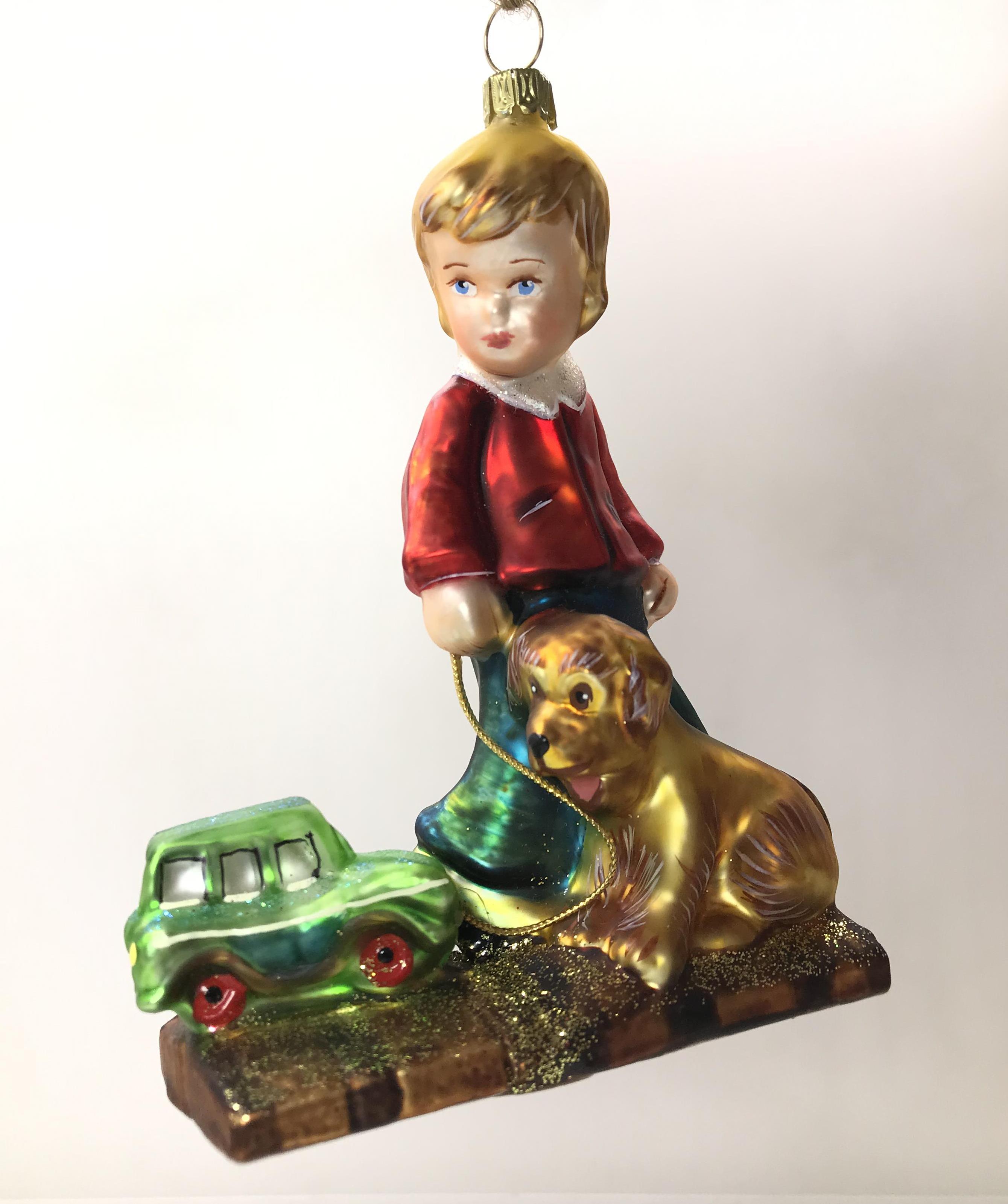 Ёлочная игрушка Мальчик с игрушкой, собакой и машинкой стекло Komozja Family