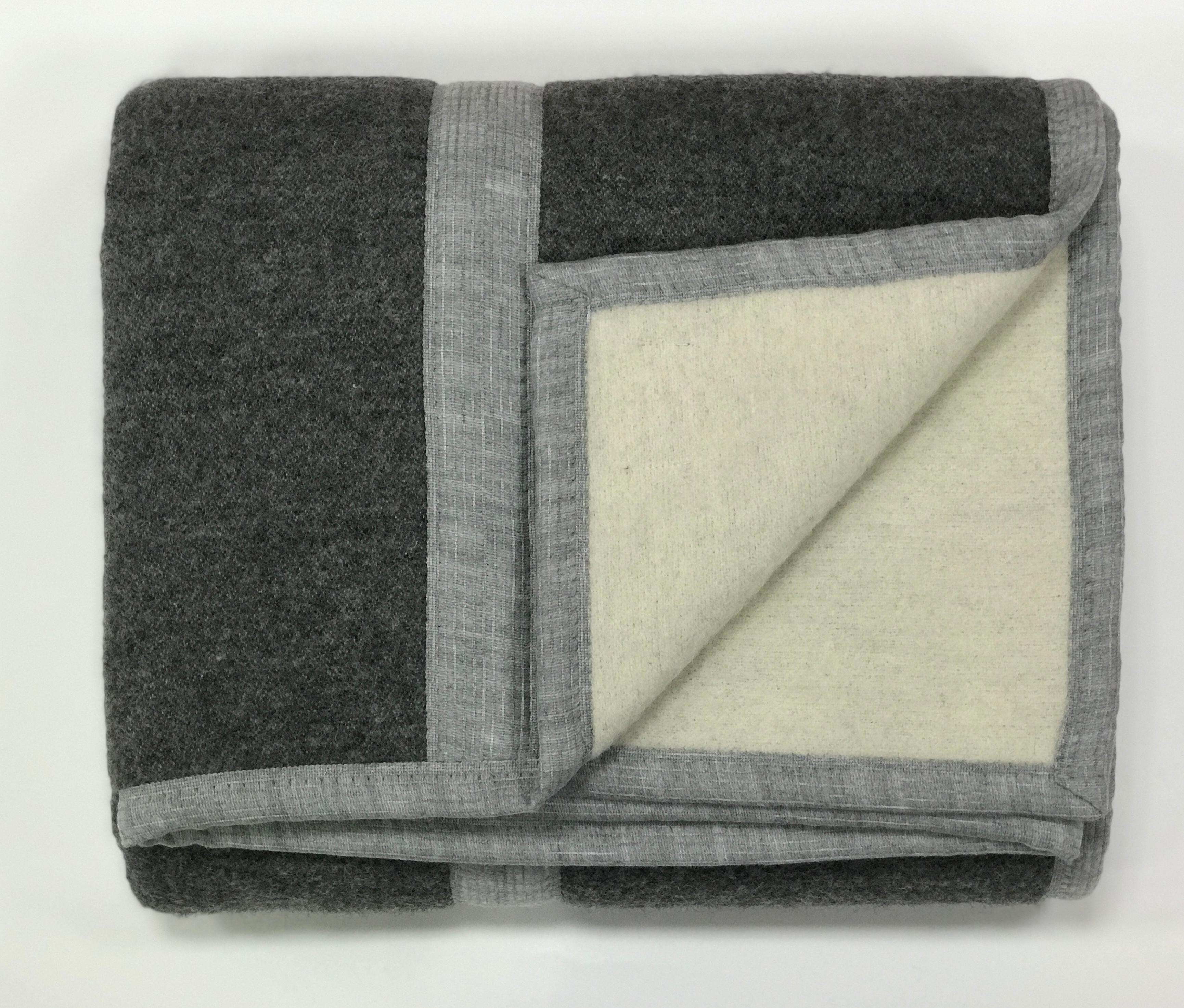Одеяло 200х220 см. 100% новозеландская шерсть серо-белый